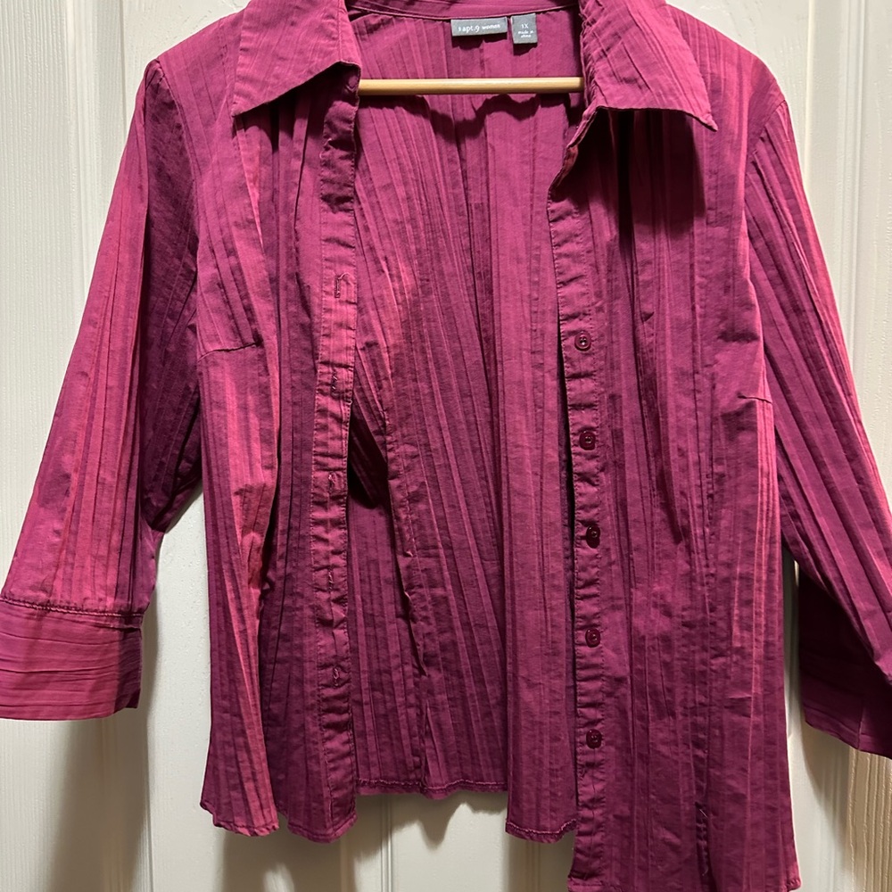 Women's Magenta Button-Up Top